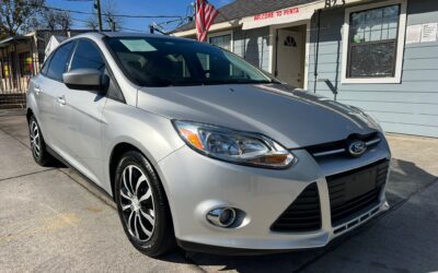 2012 Ford Focus front